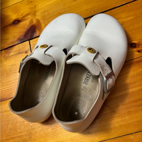 Birkenstock London - Picture 2 of 5